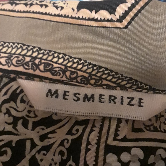 Mesmerize blouse - Picture 2 of 8